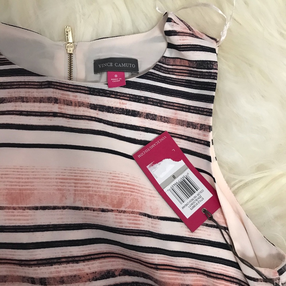 Vince Camuto Ancient Muses Shift Dress - Picture 5 of 7